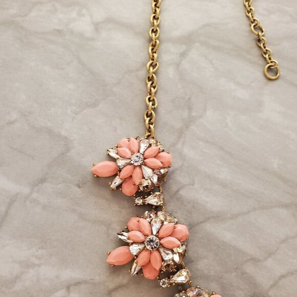 ✨ J.Crew Pink Rhinestone Crystal Cluster Stacked Statement Necklace ✨ - Picture 8 of 16